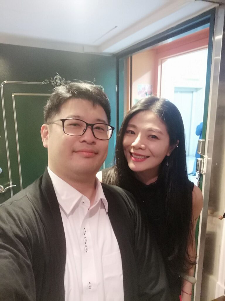 與王慶玲老師合影